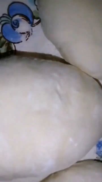 ТАНЦУЮЩИЕ ПИРОЖКИ с капустой #рецепты #пирожки #пирожкискапустой #жареныепирожки смотреть онлайн