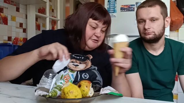 обед ем мороженое и худею 🥰