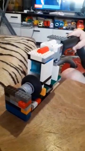 тест вакуумного двигателя из Лего