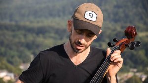 Черкесская песня "Кхъужьеижьым и тхьэусыхэ"