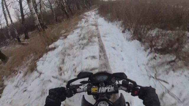 Loncin LX300 вже 32 тис пробіг, на дорожній лисій насипаю кувиркаюсь смотреть онлайн