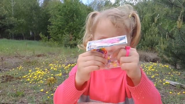 Открываем кукурузные палочки с сюрпризом.Open Corn Sticks With A Surprise.