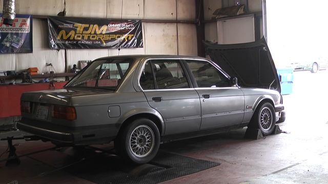 1987 BMW 325e Dyno смотреть онлайн