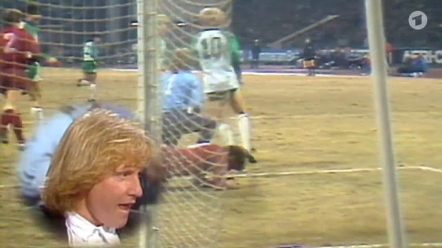 Manfred Burgsmüller: Eine Legende ! смотреть онлайн