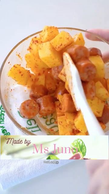 Ms. JUNO gives cooking instructions: Ep 19 - Potato Sausage смотреть онлайн