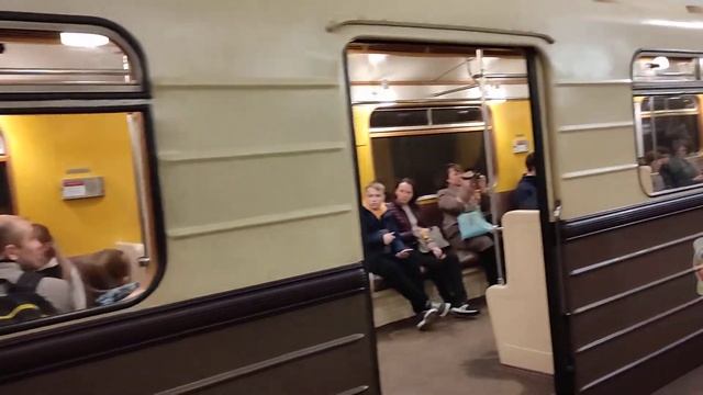 ретро поезд 81-717.5А/714.5А. смотреть онлайн