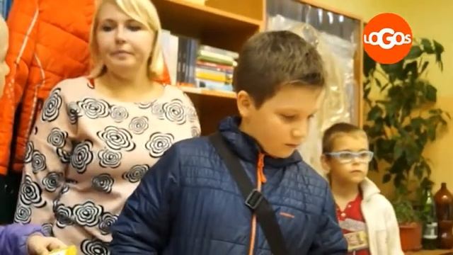 Семья помогает семье