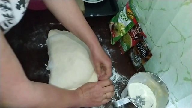 Запікаємо м'ясо в тісті до Великодня