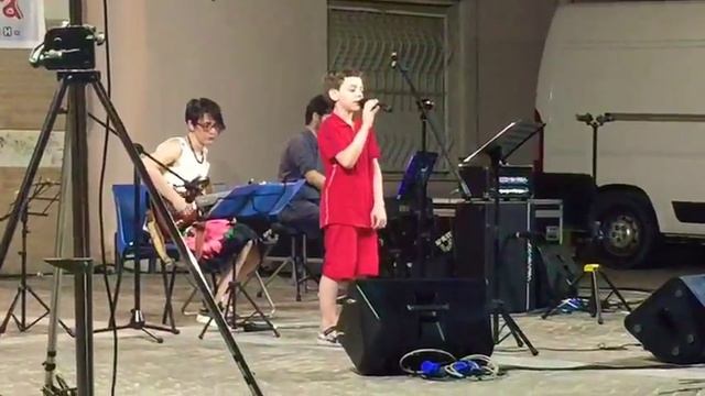 Michael Conti canta "Sere Nere" cover di Tiziano Ferro смотреть онлайн