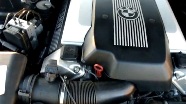E38 740i Engine Noises смотреть онлайн