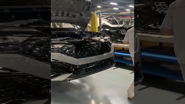 Operation of car factory смотреть онлайн