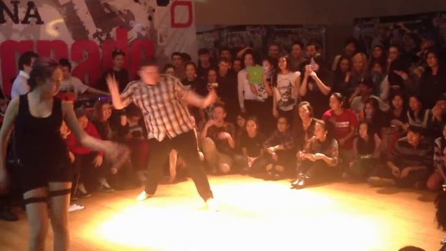 Rifat vs.Elya (Winner) - 1/4 final - UpGrade 9-th - Waacking (Prof) смотреть онлайн