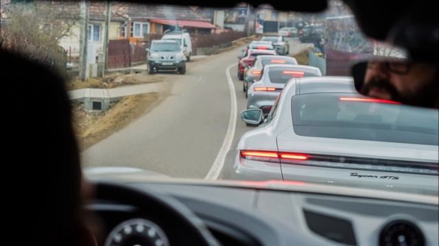 Porsche Taycan 2025 смотреть онлайн