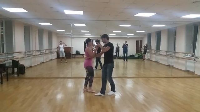 Сальса урок в  Mambotime, средняя/старшая группа, 06.08.2015