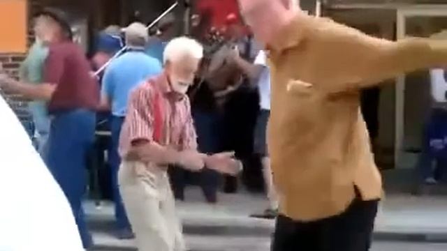ахмед танцует смотреть онлайн