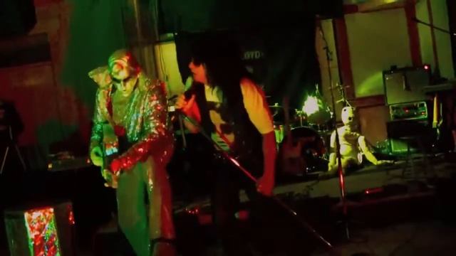 Johnny Scat (as Jim Morrison) Featuring Silver Elvis At Brampton's Spot One, Private Party смотреть онлайн