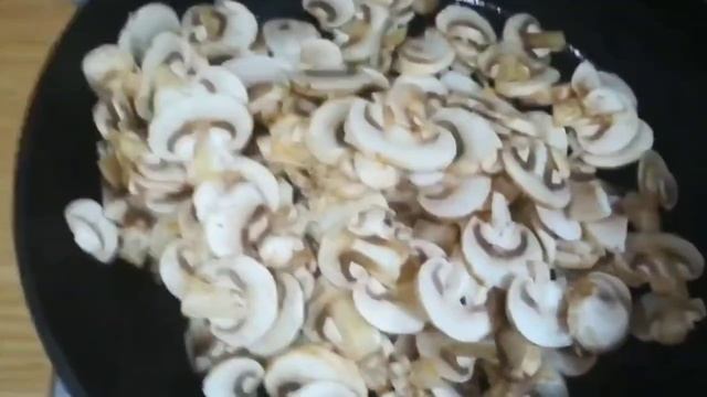 Полезные рецепты для снижения веса ! Жульен с куриной грудкой и с соусом "Бешамель". смотреть онлайн