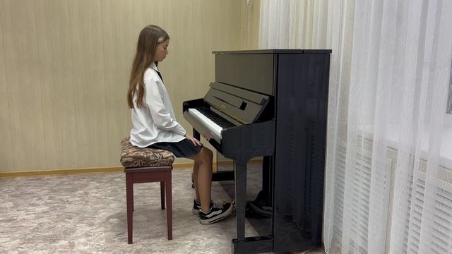 Черкасова Кристина 
А. Дюбюк «Волчок»
И. Гуммель «Пьеса»