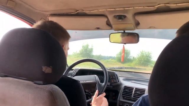 МОЙ ПЕРВЫЙ РАЗ ЗА РУЛЕМ! (ВАЗ-2110) смотреть онлайн