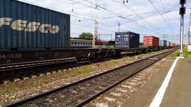 "Юбилейный" ВЛ11-500 с грузовым составом смотреть онлайн