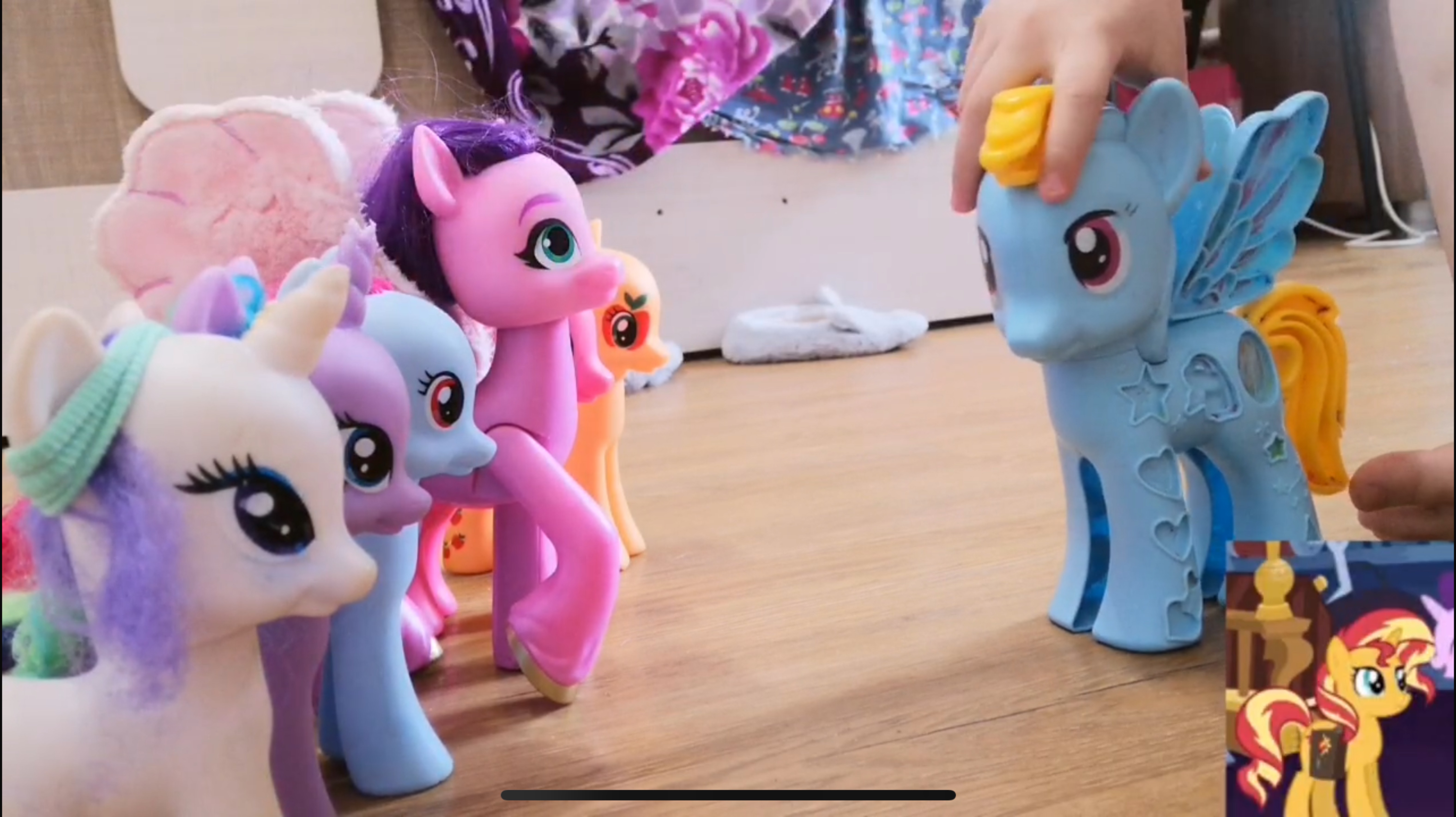 Пони пришли учиться в школу. Мои милые пони в школе номер 14 смотреть онлайн