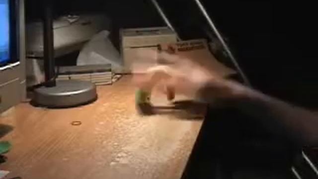 Kickflip Late Impossible(fingerboard) смотреть онлайн