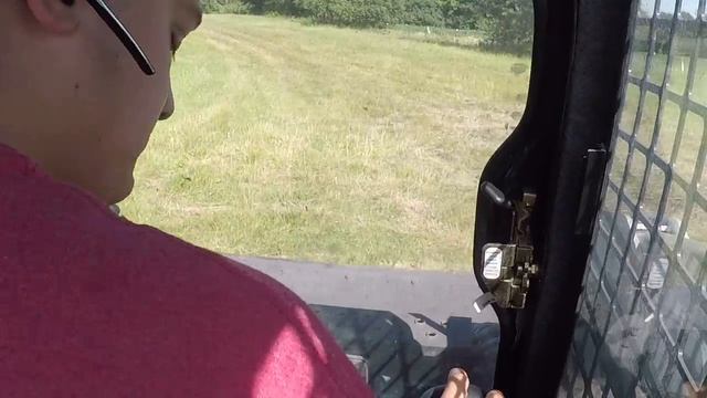 Bobcat S205 Spreading Ash