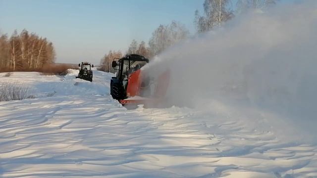 МТЗ-82 и снегоуборочная машина СУ-2.1 в деле. смотреть онлайн