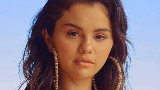 Selena Gomez ANNOUNCED New COOKING SHOW With Benny Blanco смотреть онлайн