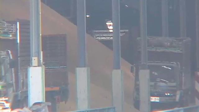 Thai Rice Farmers Under Siege смотреть онлайн