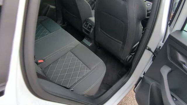 YD23LLC Škoda KAROQ 1.5 TSI Sportline 5dr DSG