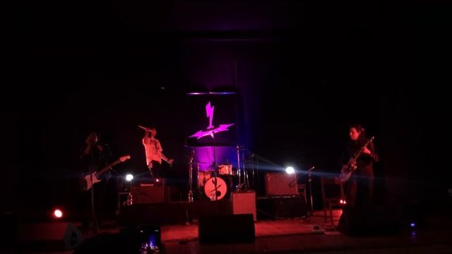Poncho Blues Band - Sube al Tren - Album Alfa - Teatro Instituto Laredo, Cochabamba - Bolivia смотреть онлайн