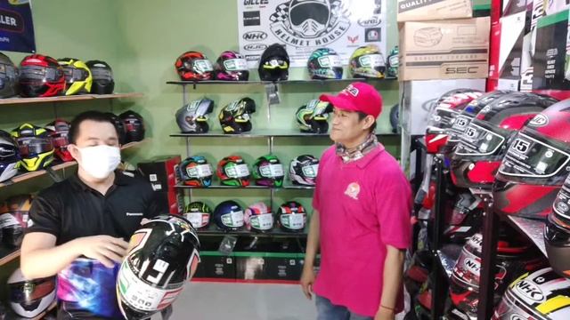 Interview with JP | Gille Helmet at Helmet House смотреть онлайн