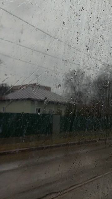 Когда вы печальны, это не похоже на волны, это похоже на самые глубины Тихого океана. Ошо