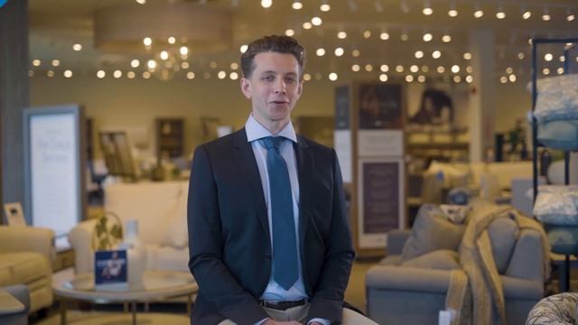 La-Z-Boy Reviews: The Turner Furniture Family смотреть онлайн