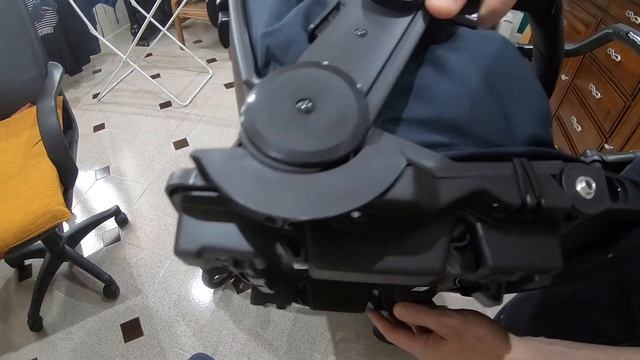 Come si gira passeggino Peg Perego (bambino verso genitore) смотреть онлайн