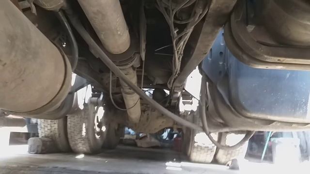 Mercedes Benz 1935 revisão de suspensão troca de pinos e buchas eixo dianteiro troca de turbina смотреть онлайн