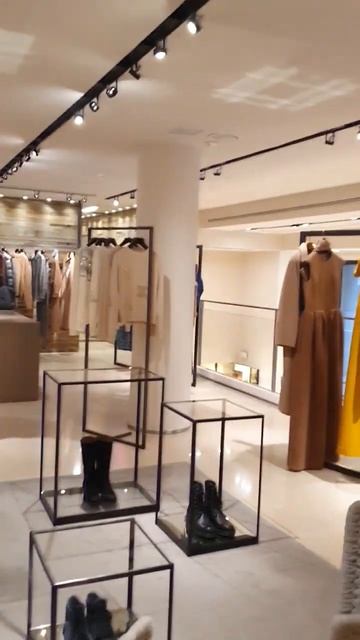Италия Жасмин в Max Mara Padova смотреть онлайн