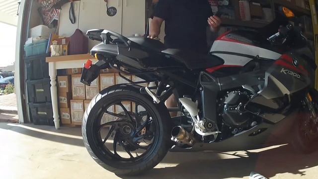 BMW K1300S EXHAUST COMPARISON | STOCK VS TWO BROTHERS смотреть онлайн