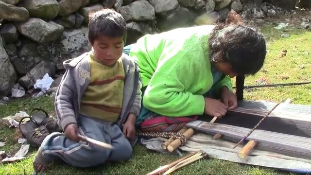 Weaving in the Q'ero Nations смотреть онлайн