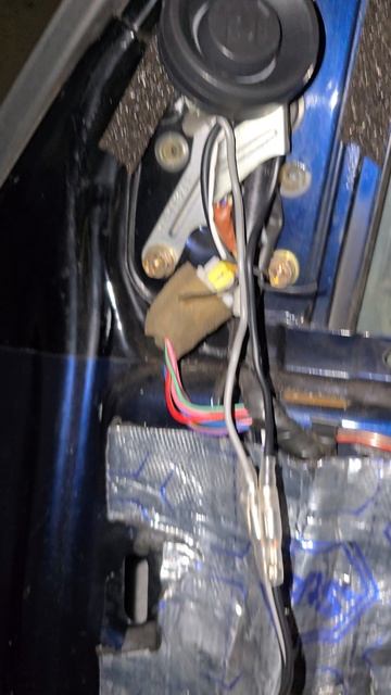Замена штатных твитеров в Mitsubishi Pajero III на DL Audio Raven Easy Install Neo Tweeter V.2 смотреть онлайн