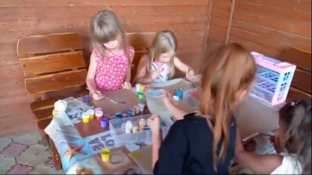 Художники за работой...))