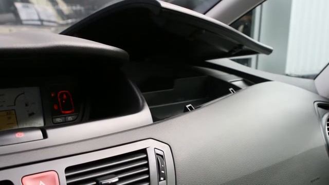 Citroën Grand C4 Picasso SOLD SOLD 1.8-16V 7PERS AMBIANCE CLIMA MP3 VELOURS смотреть онлайн