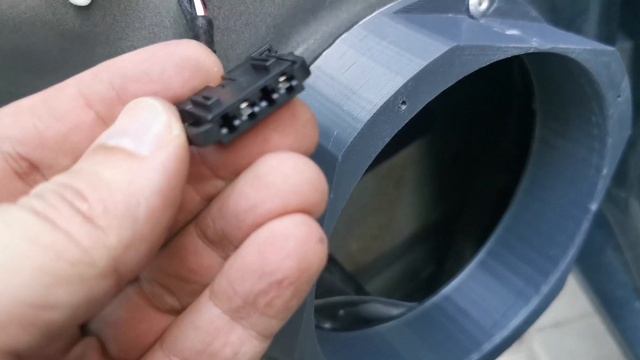 А оно тебе надо? Замена НЧ динамиков в передних дверях Jetta VII смотреть онлайн