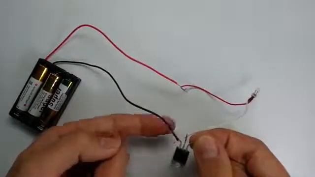 Using MOSFETs as automatic switch смотреть онлайн