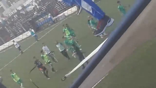 Mira mira sacale una foto se van para ituzango con el culo roto 📷 смотреть онлайн