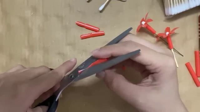 Yɛ nhwiren a super fɛfɛ red straws смотреть онлайн