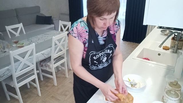 Пошла на пятидневку / Примерила обновку / смотреть онлайн