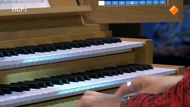 Alexander de Bie LIVE TV at Podium Witteman, NPO 2, L. Vierne Scherzo from 6th Symphonie смотреть онлайн