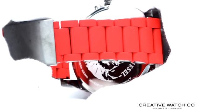 Hands On With The Men's Diesel Watch DZ7370 смотреть онлайн